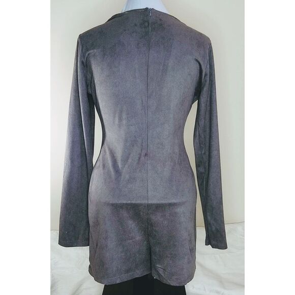 Favlux Romper Faux Suede Size Medium - Picture 4 of 5